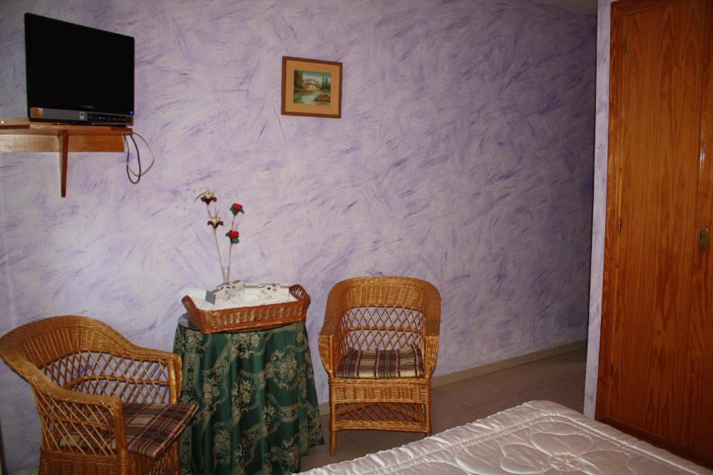 Hotel Carvajal Torrejón el Rubio Chambre photo