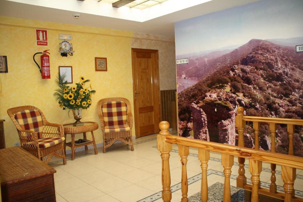Hotel Carvajal Torrejón el Rubio Chambre photo