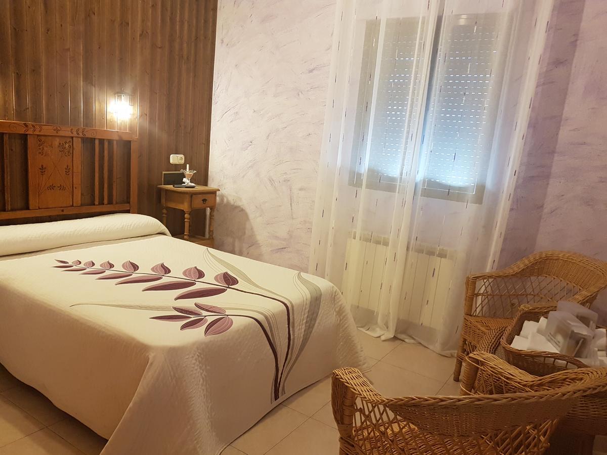 Hotel Carvajal Torrejón el Rubio Extérieur photo