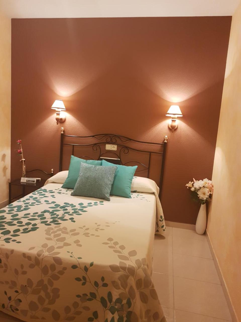 Hotel Carvajal Torrejón el Rubio Extérieur photo
