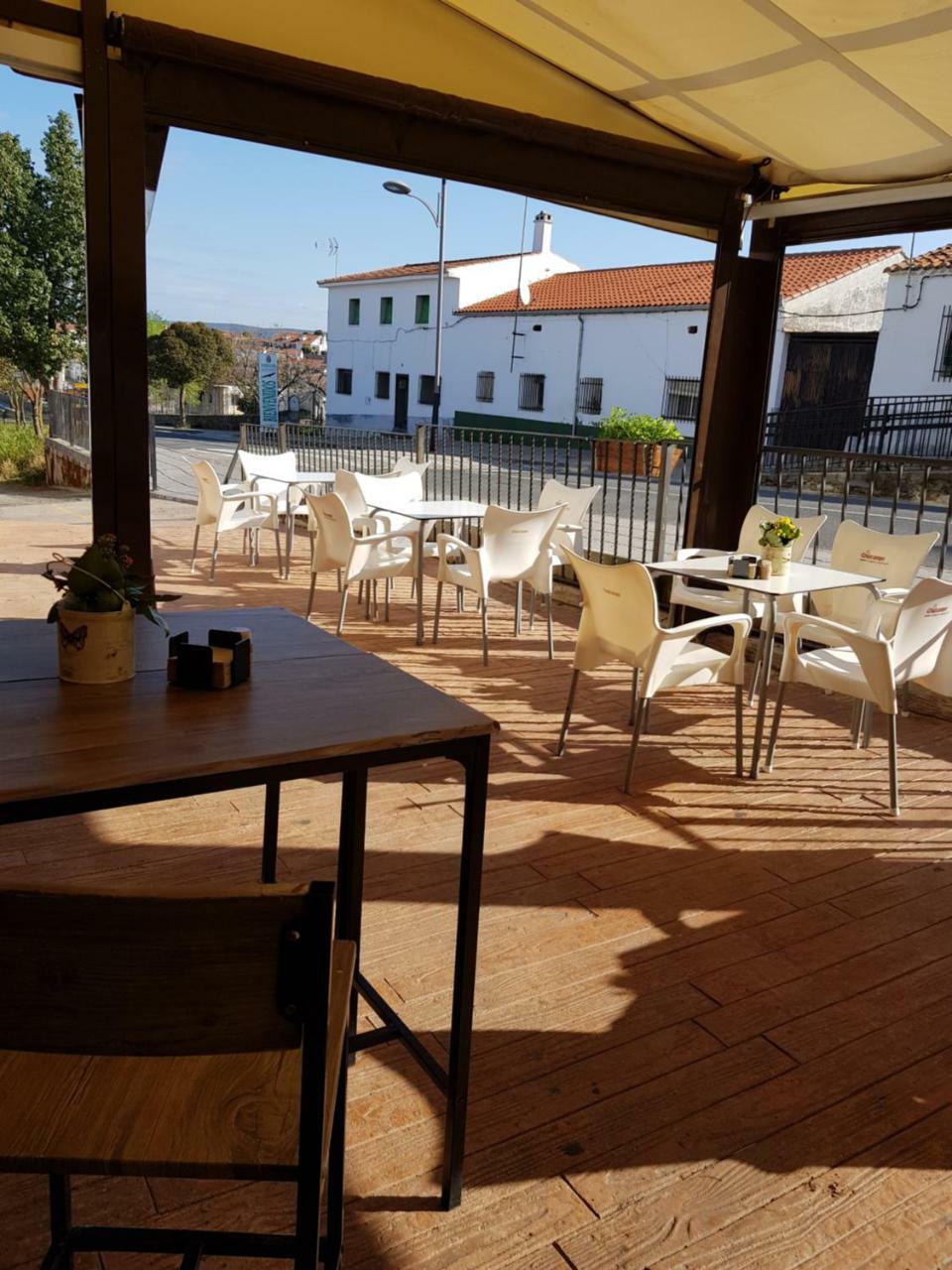 Hotel Carvajal Torrejón el Rubio Extérieur photo